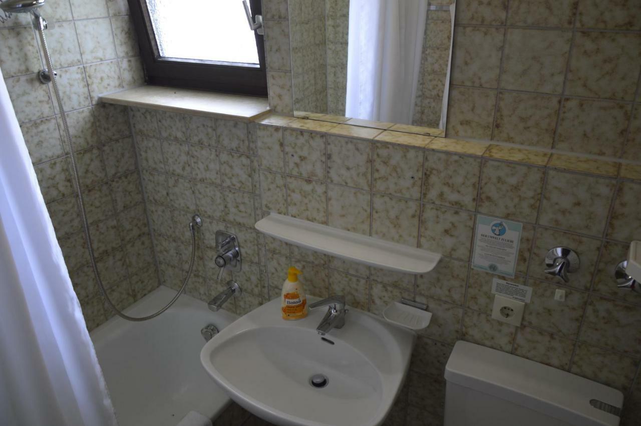 Gaestehaus Faessle Weinstadt Εξωτερικό φωτογραφία